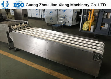Goede prijs. De Kegel die van het roestvrij staalroomijs Machine 4000-5000 Pcs/H Capaciteit maken online