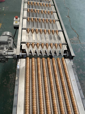 de Productielijn van de het Roomijskegel van 380V 16kg/H 135mm